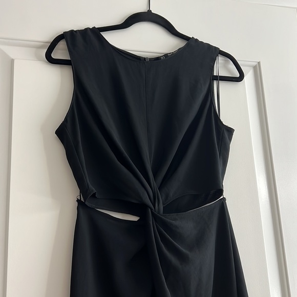 Zara Basic Collection Twist-Front Cut-Out Dress - Picture 2 of 6